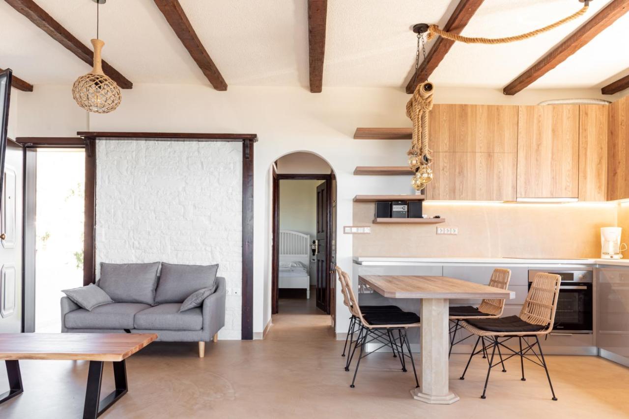 Alkis House By Aegiankazarte Apartment Kapotidhes Luaran gambar