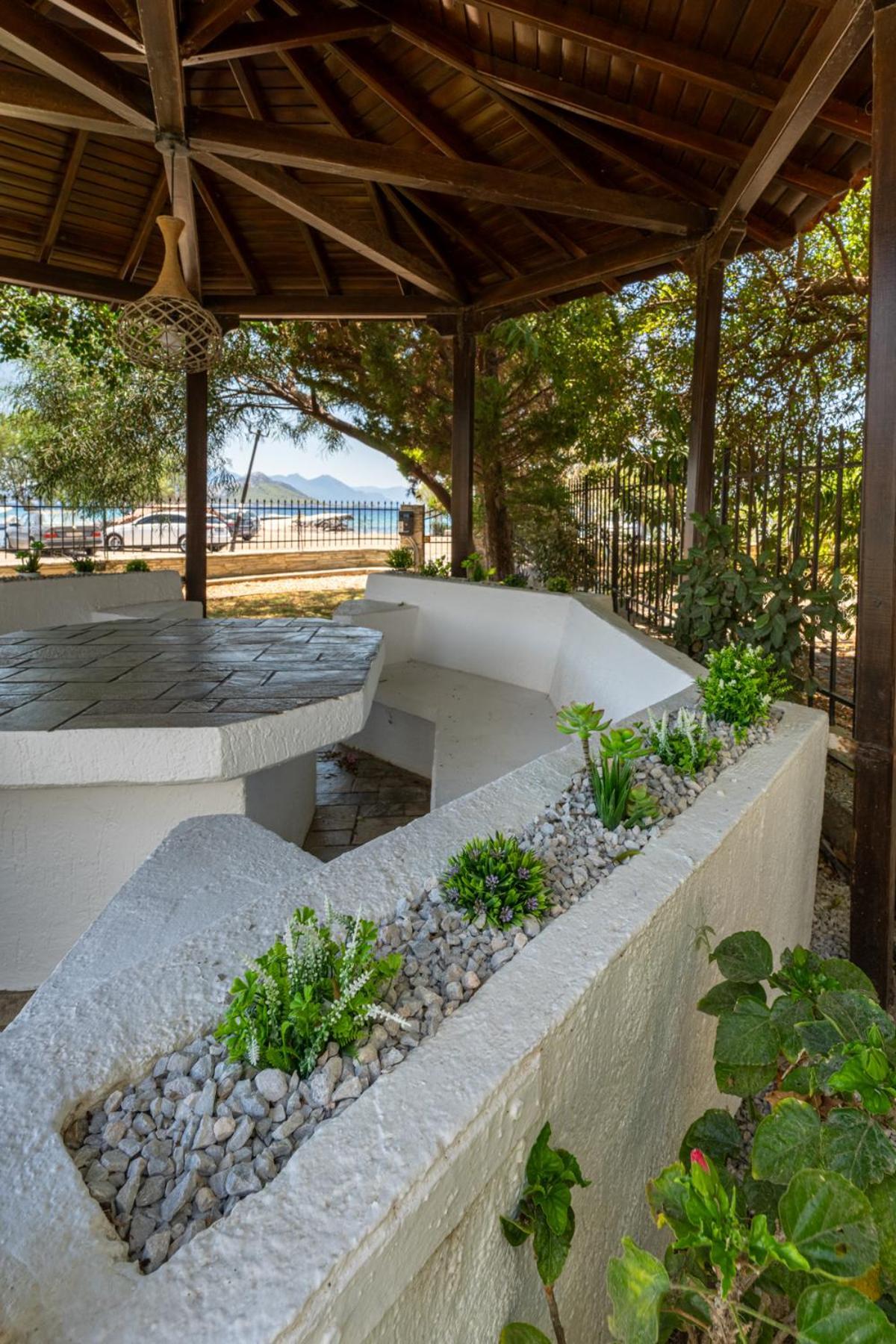 Alkis House By Aegiankazarte Apartment Kapotidhes Luaran gambar